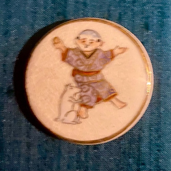 FRAMED SATSUMA PORCELAIN HAND PAINTED BUTTON COLLECTION - Picture 15 of 16